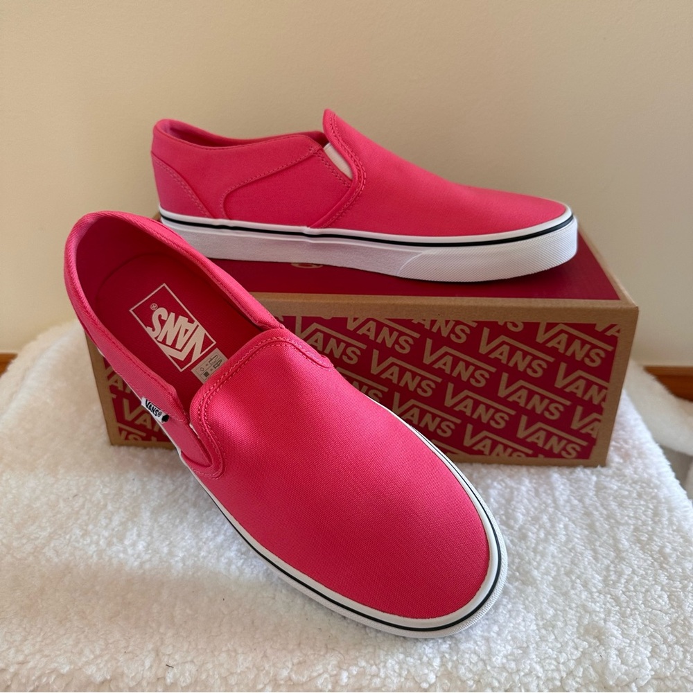 Women’s Slip-On Vans Sneakers